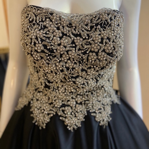 Hand beaded strapless black gown - Picture 5 of 10